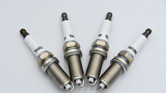 acheter Bougies d'allumage de voiture de TAKUMI LD7RTIP pour BP6ES SXU22HDR8 SXU22HR9 PLKR6A PLKR7A fabrication en ligne