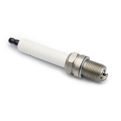 Remplacement de la bougie d'allumage du moteur pour le MWM 1242-0480
