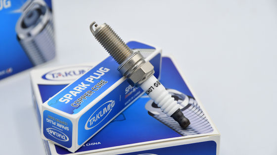 Bougies d'allumage automatiques célèbres K6RTC (BKR6E) pour VW SEAT Ford de Honda Toyota BMW